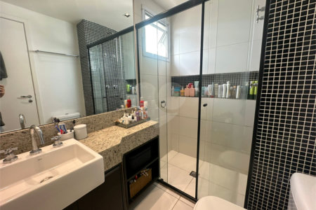 Apartamento à venda com 2 suítes em Vila Andrade, São Paulo, SP