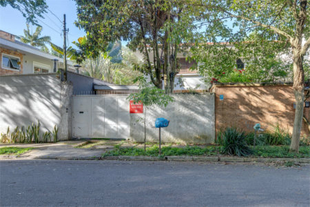 Sobrado à venda com 3 quartos, sendo 1 suíte, em Alto da Boa Vista, São Paulo, SP
