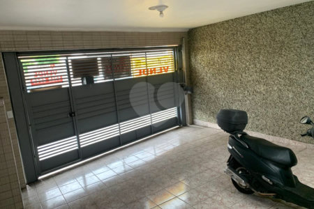 Sobrado à venda com 3 quartos em Jardim Oriental, São Paulo, SP