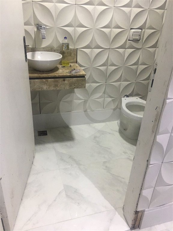Casa Térrea à venda com 4 quartos, sendo 1 suíte,  em Horto, São Paulo, SP