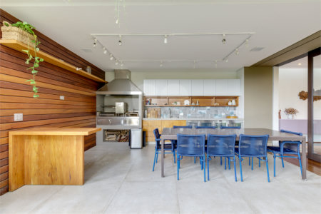 Casa à venda com 4 suítes no condomínio Vila Flora, São Paulo - SP