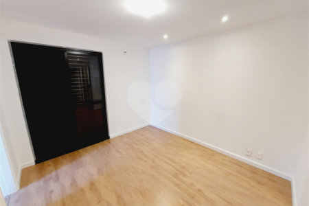 Apartamento à venda com 4 quartos, sendo 2 suítes,  em Alto da Lapa, São Paulo, SP