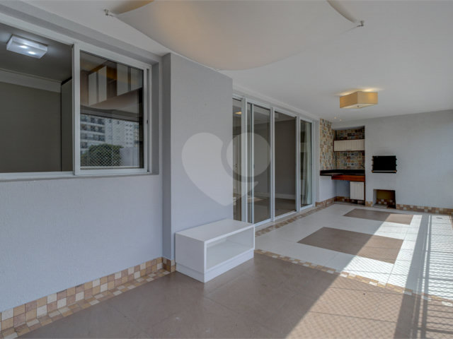 Apartamento à venda com 4 quartos, sendo 3 suítes,  em Alto da Boa Vista, São Paulo, SP