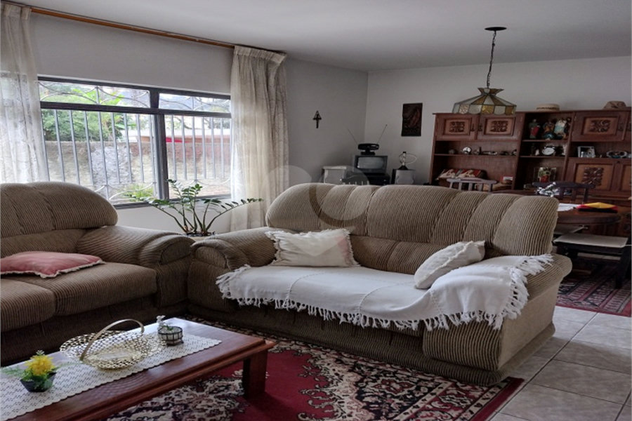 Sobrado à venda com 3 quartos em Tremembé, São Paulo, SP