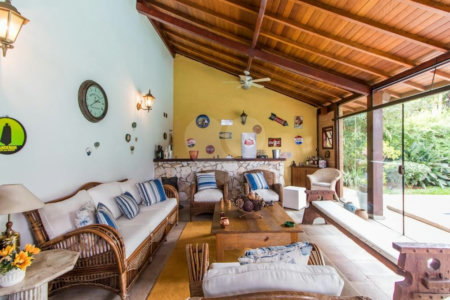 Casa à venda com 5 quartos, sendo 3 suítes, em Alto da Boa Vista, São Paulo, SP