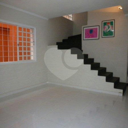Sobrado à venda com 3 quartos, sendo 1 suíte,  em Paraíso do Morumbi, São Paulo, SP