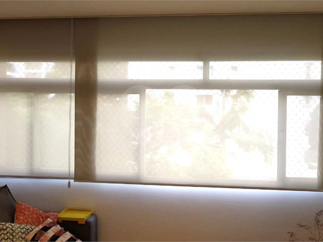 Apartamento à venda com 3 quartos, sendo 1 suíte,  em Moema, São Paulo, SP