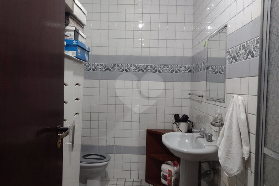 Casa à venda com 4 quartos, sendo 2 suítes, em Vila Gustavo, São Paulo, SP