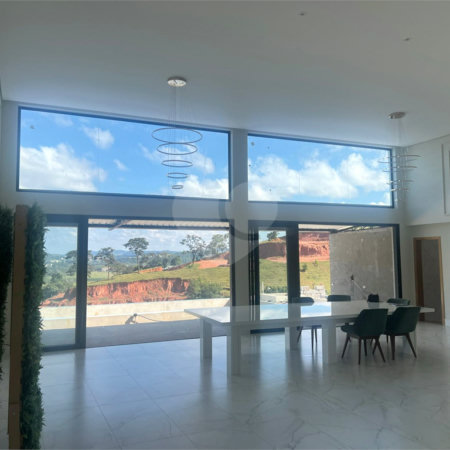Casa à venda com 3 quartos, sendo 2 suítes,  no condomínio Residencial Alto da Floresta, Bom Jesus dos Perdões - SP