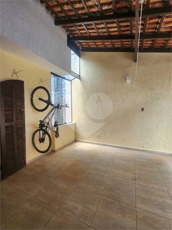 Sobrado à venda com 3 quartos, sendo 1 suíte, em Jardim das Vertentes, São Paulo, SP