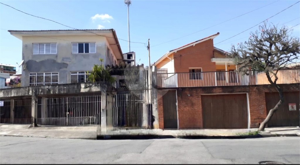 BELA CASA 274 M² C/ 3 QUARTOS 1 SALA 1 COZINHA 3 BANHEIROS 2 VAGAS Para Estacionamento coberta P/ VENDA NA V N Cachoeirinha