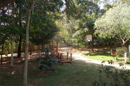 Casa à venda com 3 suítes no condomínio Recanto dos Paturis, Vinhedo - SP