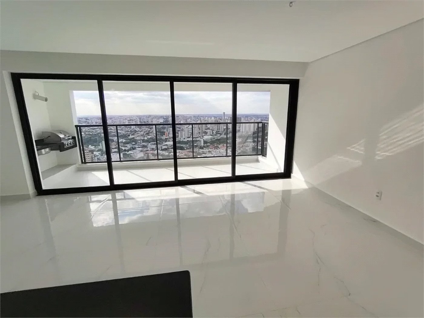 Apartamento à venda com 3 suítes em Parque Campolim, Sorocaba, SP