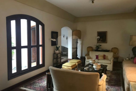 Casa à venda com 5 quartos, sendo 2 suítes,  em Jardim Everest, São Paulo, SP