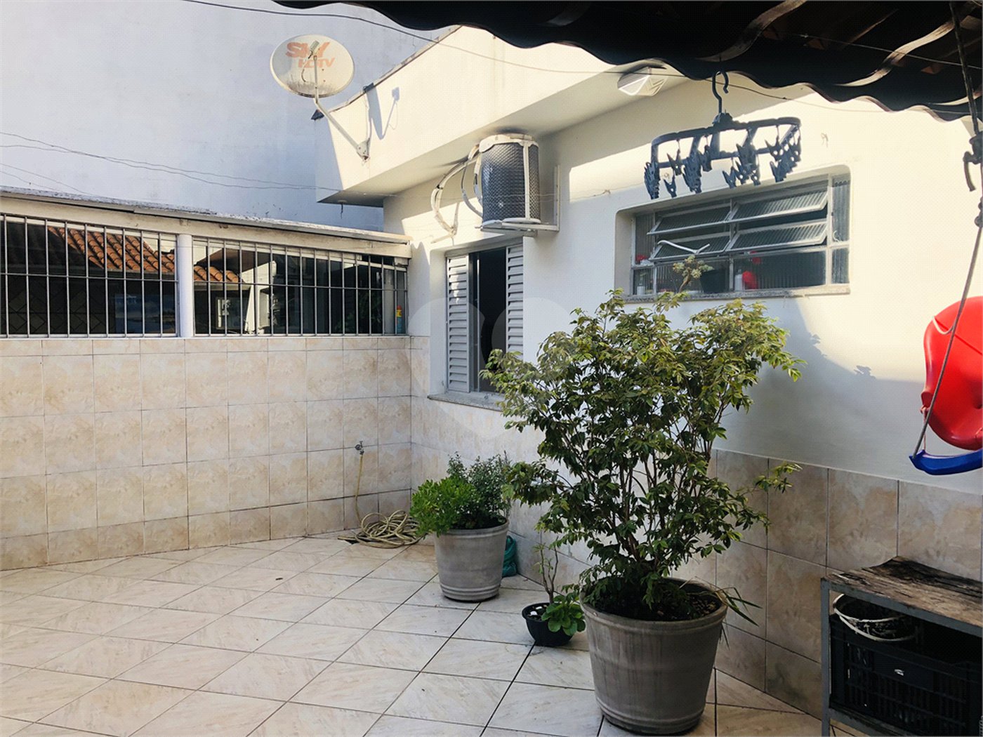 Casa à venda com 3 quartos, sendo 1 suíte, em Vila Suissa, Mogi das Cruzes, SP