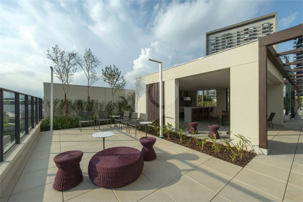 Apartamento à venda com 4 quartos, sendo 2 suítes,  em Água Branca, São Paulo, SP