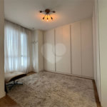 Casa à venda com 4 quartos, sendo 3 suítes,  no condomínio Domus, São Paulo - SP