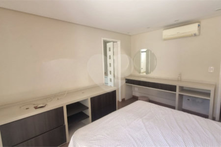 Sobrado à venda com 3 quartos, sendo 1 suíte, em Vila Libanesa, São Paulo, SP
