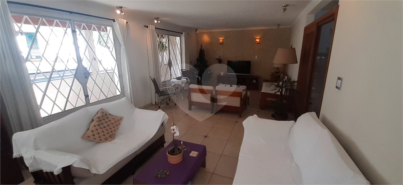 Sobrado à venda com 3 quartos, sendo 2 suítes, em Chácara Monte Alegre, São Paulo, SP