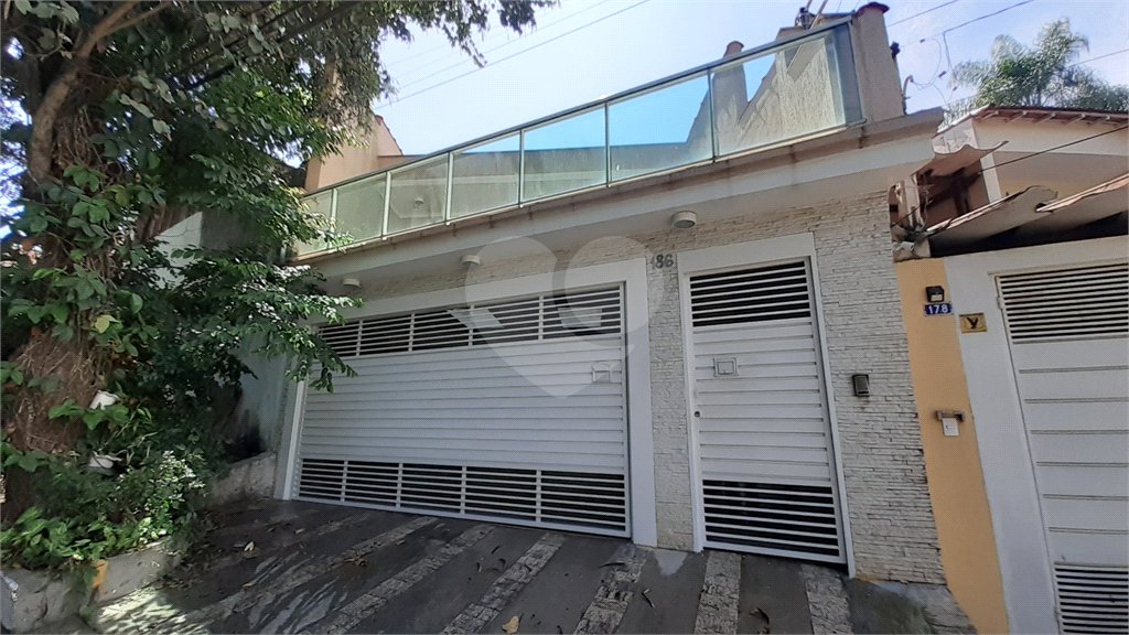 Sobrado à venda com 2 quartos, sendo 1 suíte, em Parque São Domingos, São Paulo, SP