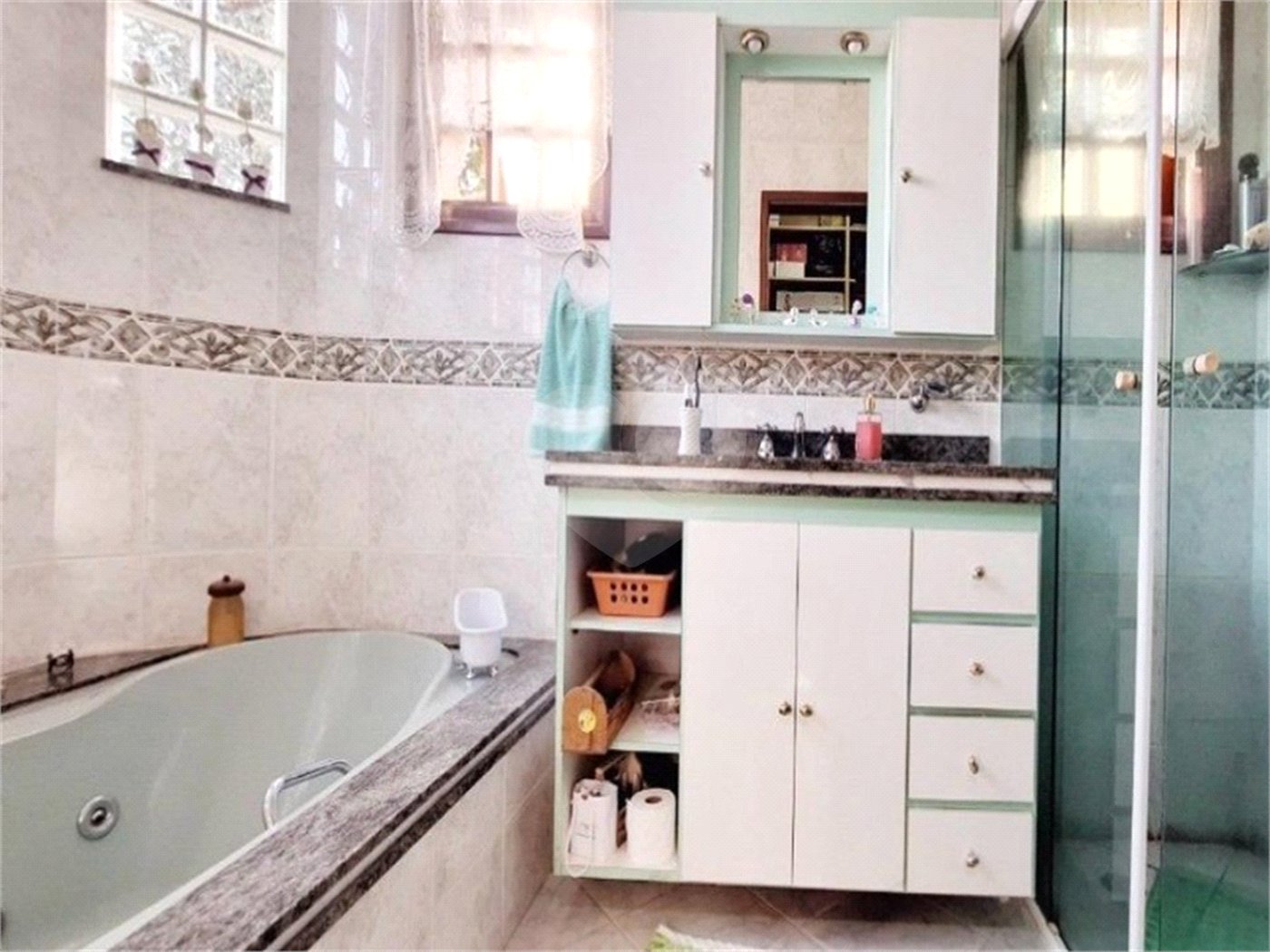 Casa à venda com 3 quartos, sendo 2 suítes,  no condomínio Ibiti do Paço, Sorocaba - SP