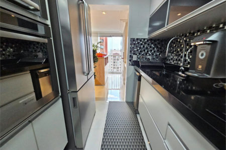 Apartamento à venda com 3 quartos, sendo 1 suíte, em Vila Regente Feijó, São Paulo, SP