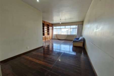 Apartamento à venda com 3 quartos, sendo 1 suíte,  em Tijuca, Rio de Janeiro, RJ
