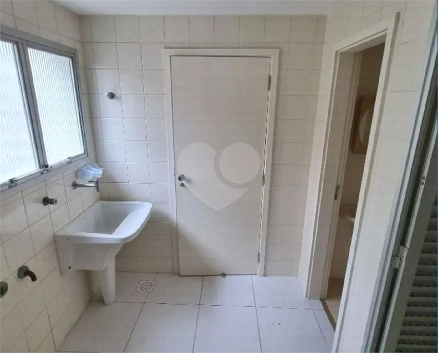 Apartamento à venda com 3 quartos em Pitangueiras, Guarujá, SP