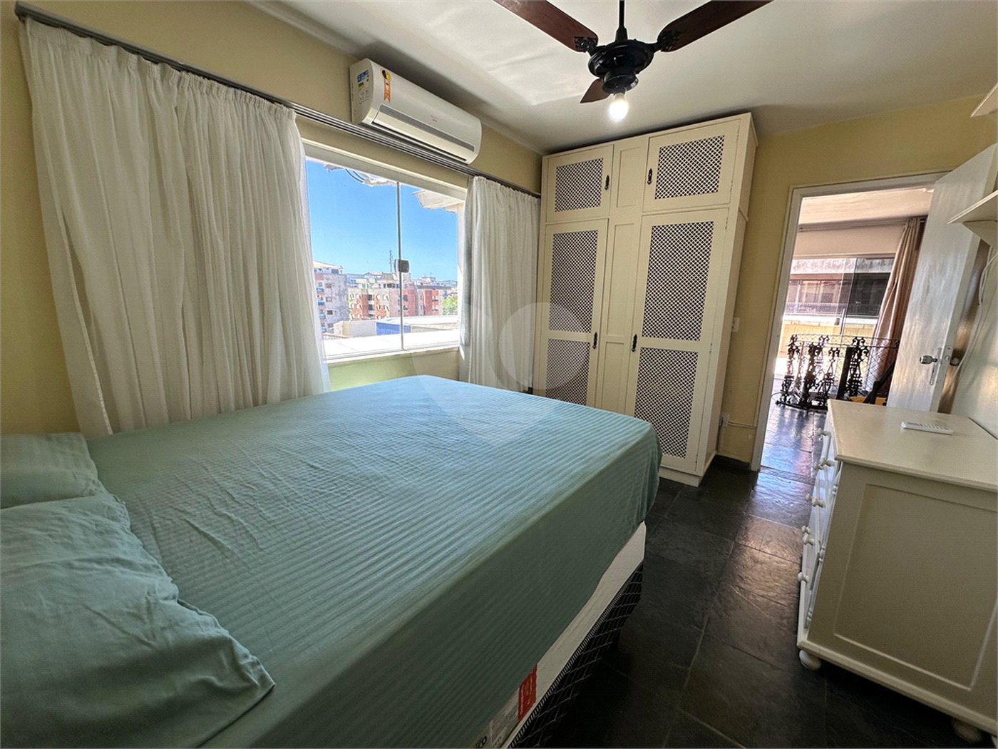 Cobertura à venda com 3 quartos, sendo 1 suíte, em Passagem, Cabo Frio, RJ