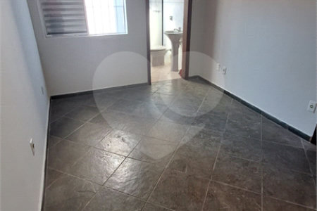 Sobrado à venda com 2 suítes em Jardim Itamaracá, Indaiatuba, SP
