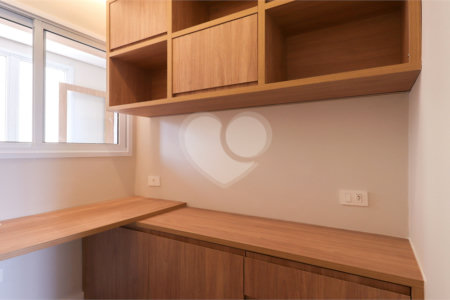 Apartamento à venda com 2 quartos, sendo 1 suíte,  em Vila Uberabinha, São Paulo, SP