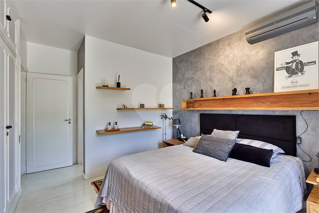 Casa à venda com 4 quartos, sendo 2 suítes, em Granja Julieta, São Paulo, SP