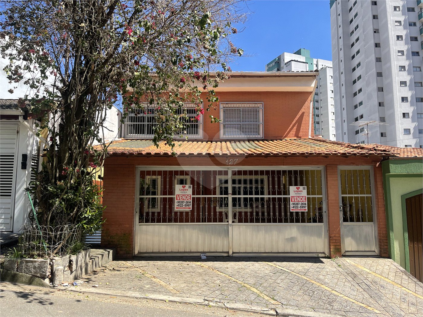 Sobrado à venda com 4 quartos, sendo 1 suíte, em Vila Gilda, Santo André, SP