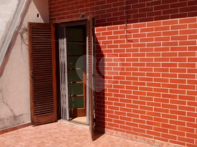 Sobrado à venda com 3 quartos, sendo 1 suíte,  em Tremembé, São Paulo, SP