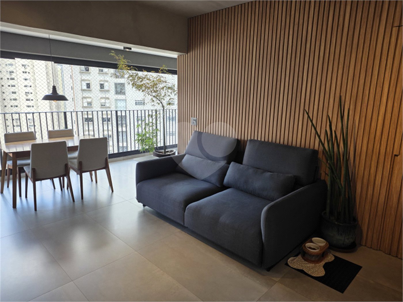 Apartamento à venda ou para alugar com 3 quartos, sendo 1 suíte,  em Vila Olímpia, São Paulo, SP
