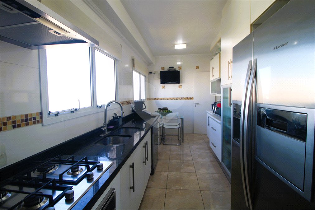 Apartamento à venda com 3 suítes em Santo Amaro, São Paulo, SP