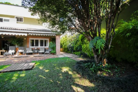 Casa à venda com 3 quartos, sendo 2 suítes,  em Vila Tramontano, São Paulo, SP