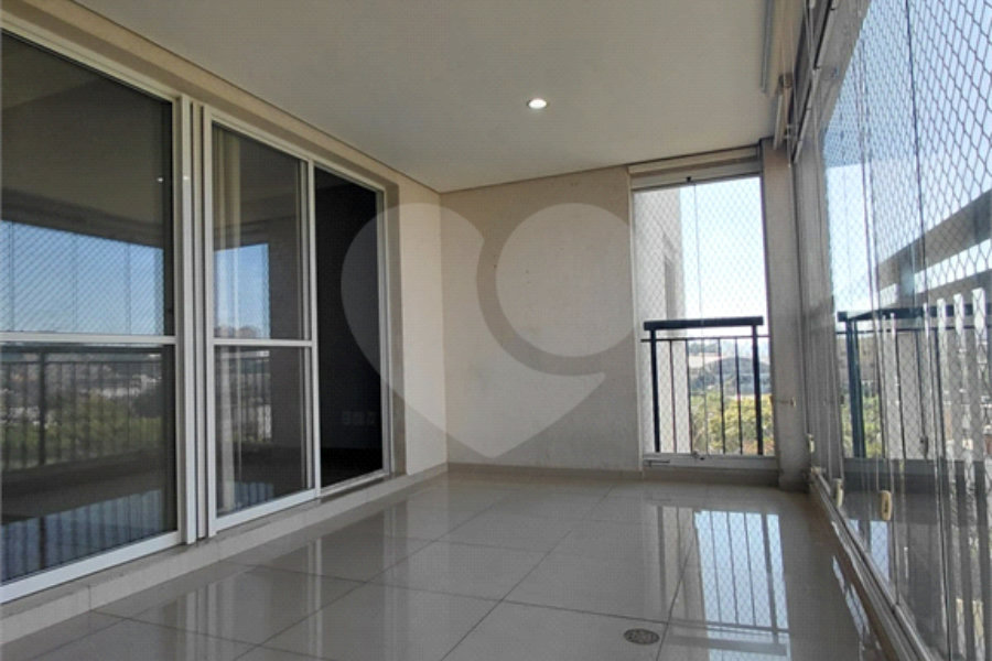 Apartamento à venda ou para alugar com 3 quartos, sendo 1 suíte, em Vila Guarani, São Paulo, SP