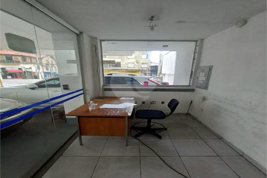 Espaço ideal para posto de gasolina, farmácia e loja no Bom Retiro