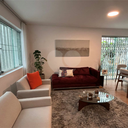 Casa à venda com 3 quartos, sendo 1 suíte, em Vila Cordeiro, São Paulo, SP