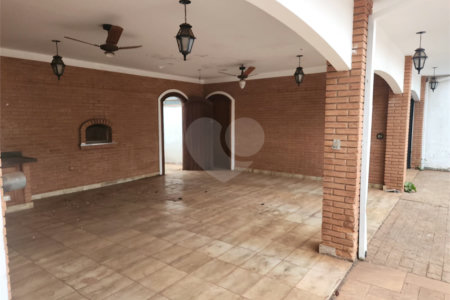 Sobrado à venda ou para alugar com 4 quartos, sendo 2 suítes, no Centro, Araraquara, SP