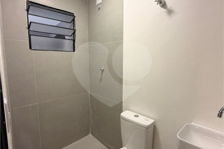 Casa à venda com 5 quartos, sendo 4 suítes, em Vila Rosália, Guarulhos, SP