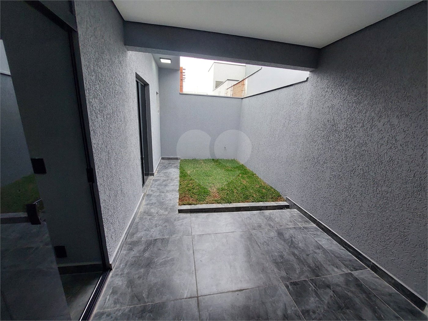 Casa à venda com 3 quartos, sendo 1 suíte, no condomínio Horto Florestal Villagio, Sorocaba - SP