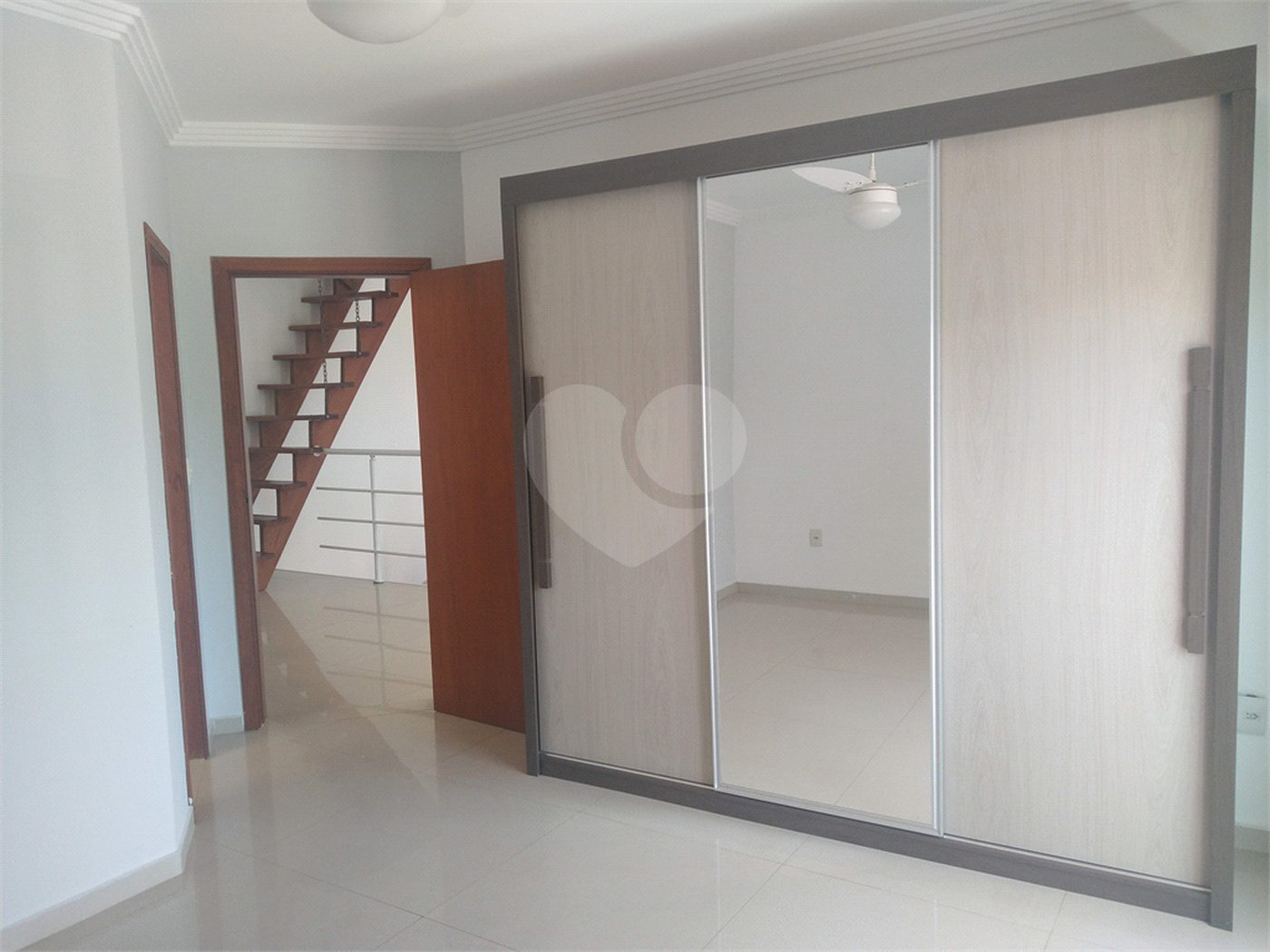 Casa à venda com 4 quartos, sendo 3 suítes, no condomínio Ibiti Royal Park, Sorocaba - SP