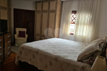Casa com 3 dorm, 2 suítes, área gourmet, 4 vagas na Mooca