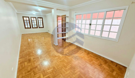 Casa à venda com 3 quartos, sendo 1 suíte, em Jardim Olympia, São Paulo, SP