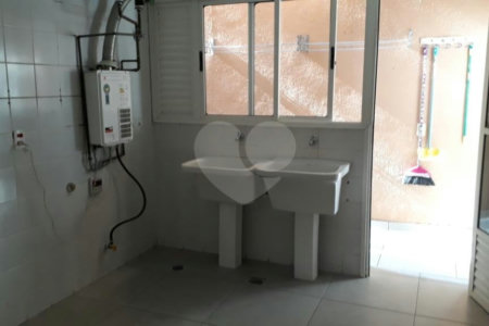 Casa para alugar com 3 suítes no condomínio Residencial Courtyard Village, São Paulo - SP
