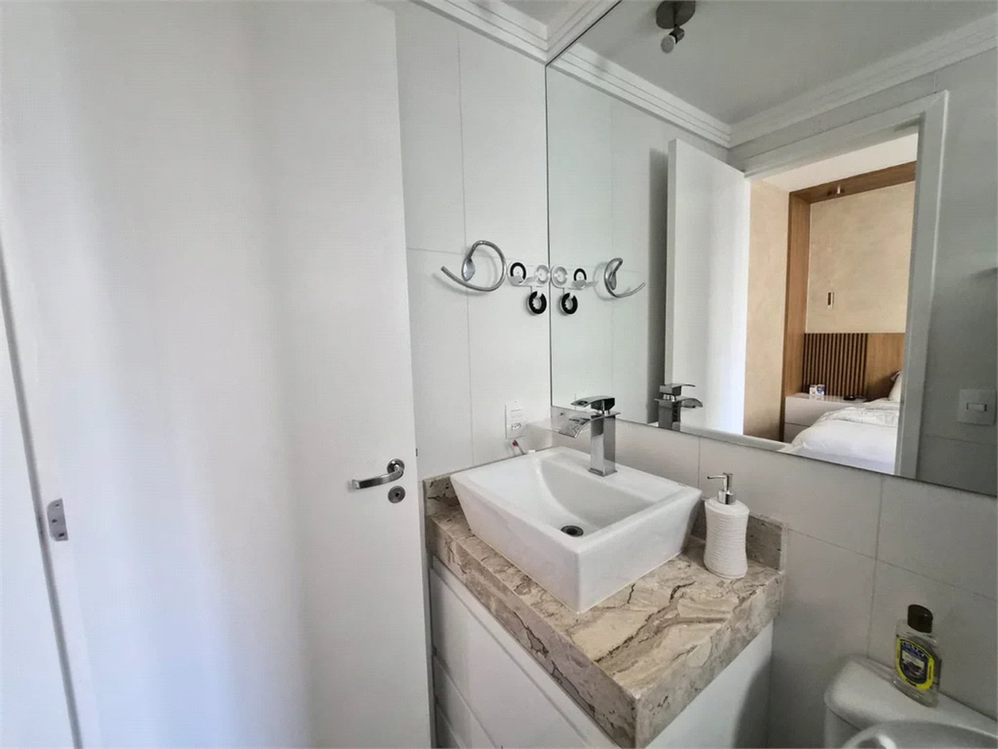 Apartamento à venda com 2 quartos, sendo 1 suíte, em Pinheiros, São Paulo, SP