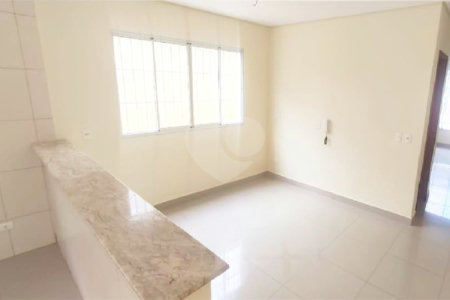 Sobrado à venda com 3 quartos, sendo 1 suíte,  em Cidade São Francisco, São Paulo, SP