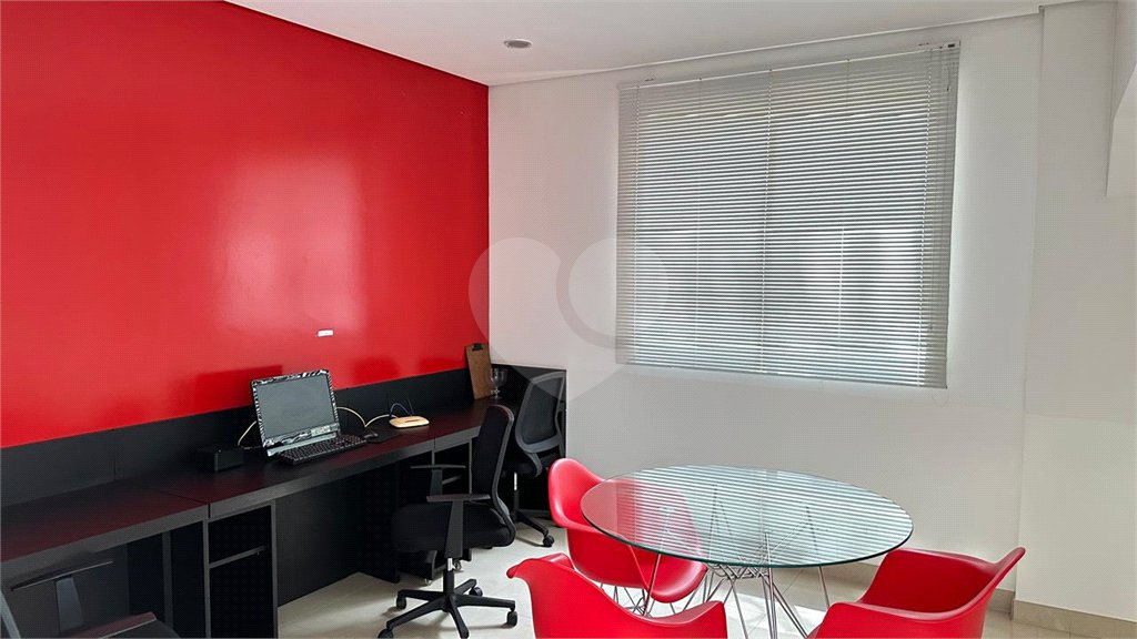 Apartamento à venda com 3 quartos, sendo 1 suíte, em Vila Santa Teresa, Santo André, SP